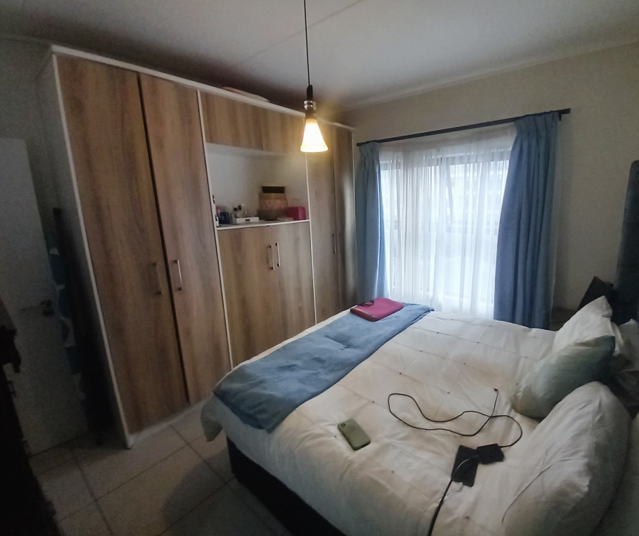 To Let 1 Bedroom Property for Rent in Sandown Western Cape